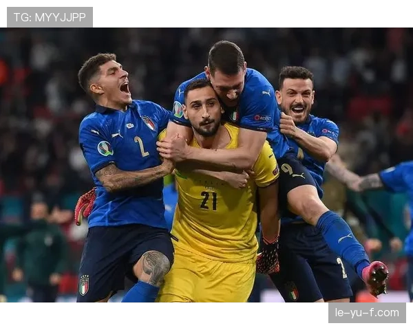 马尔蒂诺战术革新引领足坛新风潮,助力新星崛起引关注