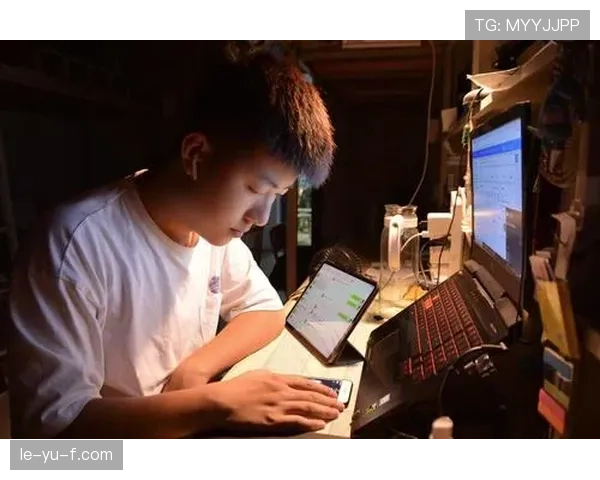 Rodri以卓越职业精神与自律成就赛场典范,表现引发广泛关注