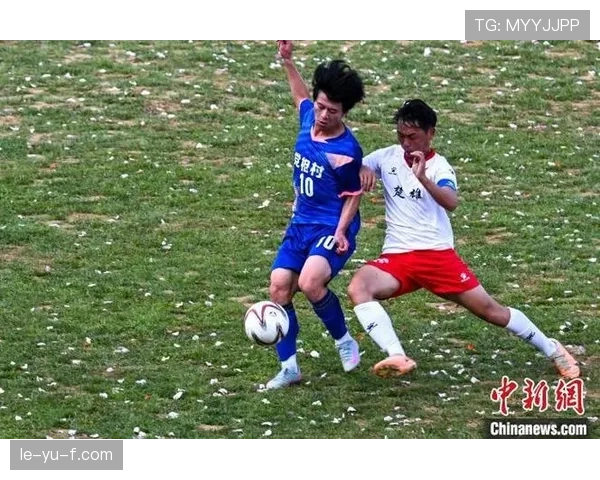 赛场燃情时刻：极限挑战中绽放的足球激情与技艺之美