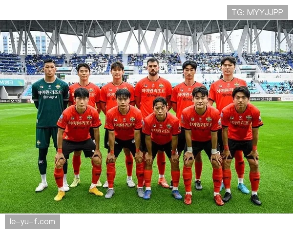 亚冠联赛球队阵容与战术揭秘,争夺战逐渐升温,值得关注表现稳健的俱乐部。 亚冠联赛球队阵容与战术揭秘,争夺战逐渐升温,值得关注表现稳健的俱乐部。