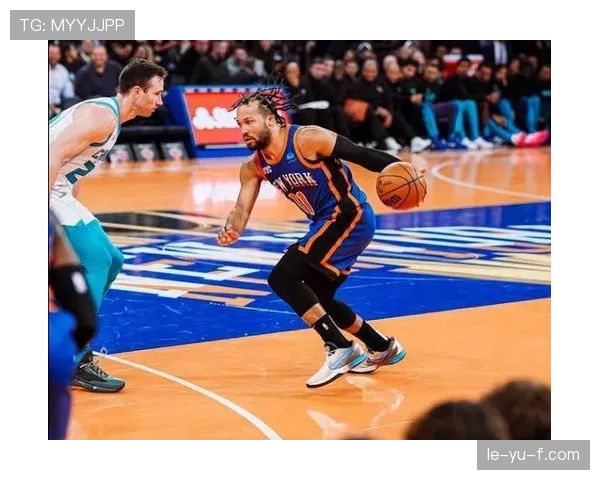 兰德尔无球效率下滑，对比上赛季持球单打占比提升却难挽进攻颓势